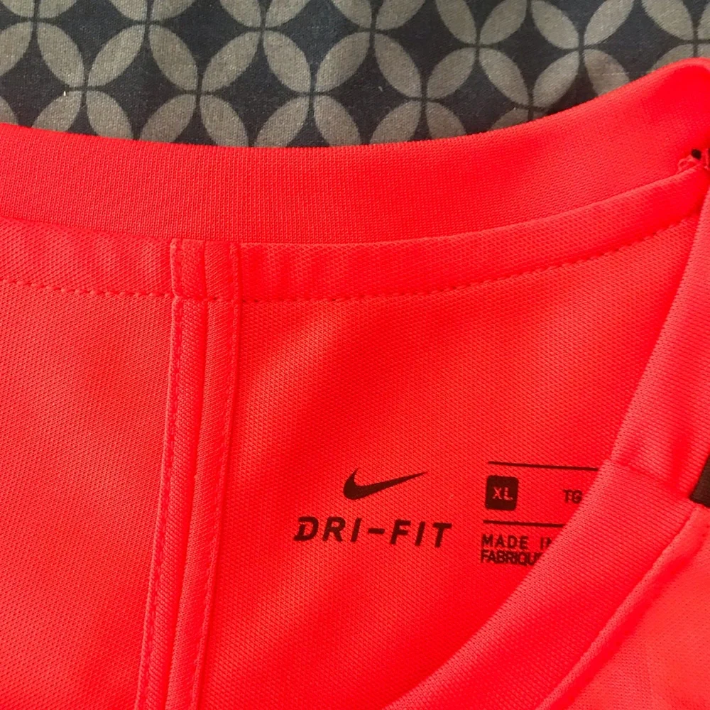 Nike Dri fit Soccer Training Shirt All Over Swoosh Nike Logo - Picture 5 of 9